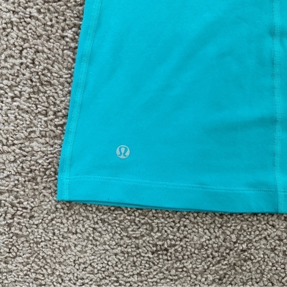 Lululemon Athletica Women's Teal Zeal Heart Shape Neckline Tank Top sz 4 - Picture 8 of 11